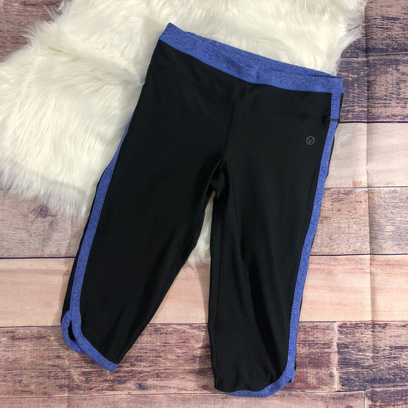 VOGO Athletica Pants - VOGO Athletica Capri Leggings - XS